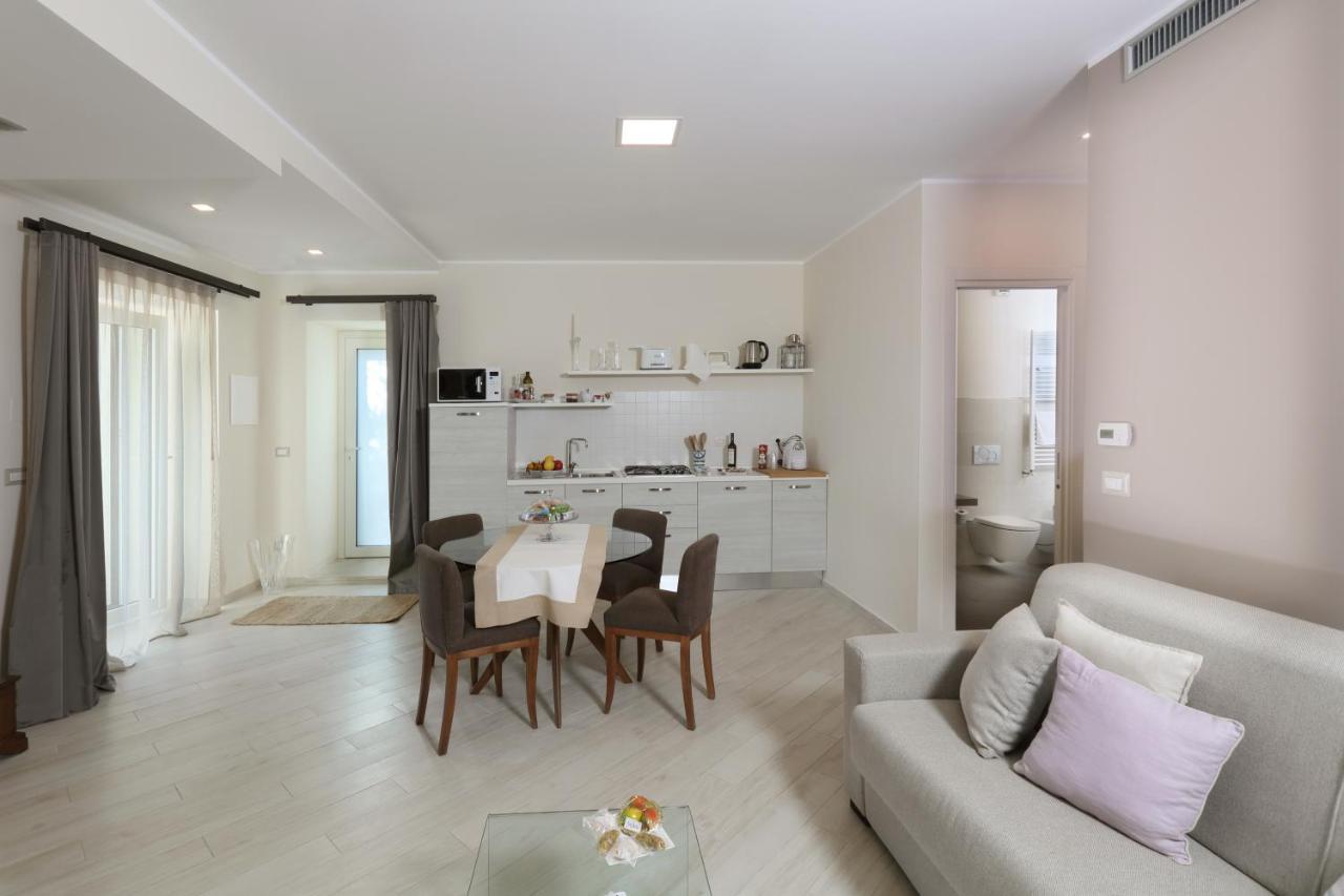 Sparviero Luxury Suites Taormina Buitenkant foto