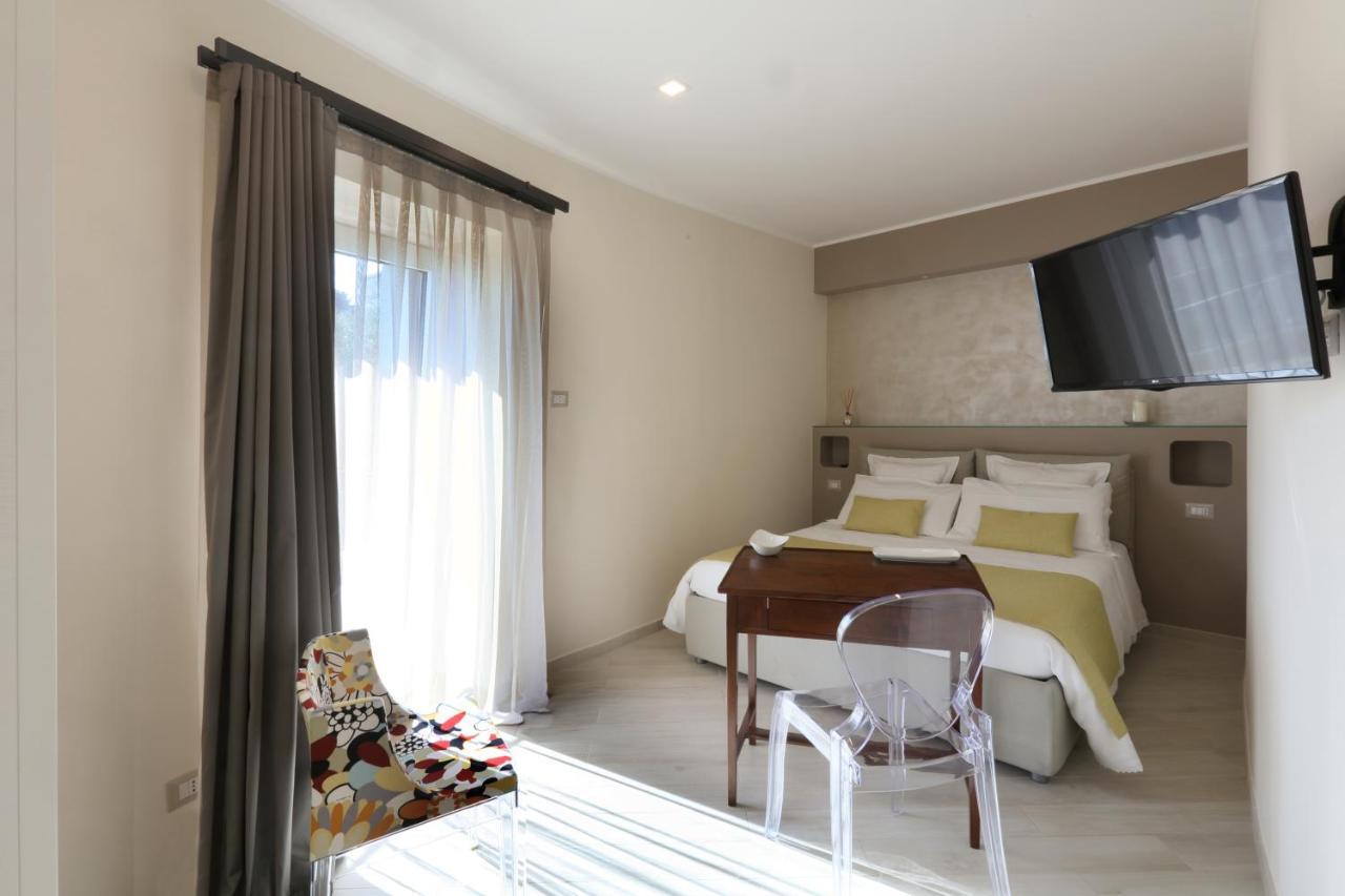Sparviero Luxury Suites Taormina Buitenkant foto